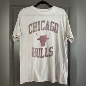 Abercrombie & Fitch Distressed Chicago Bulls short sleeve tee. Men’s size Medium